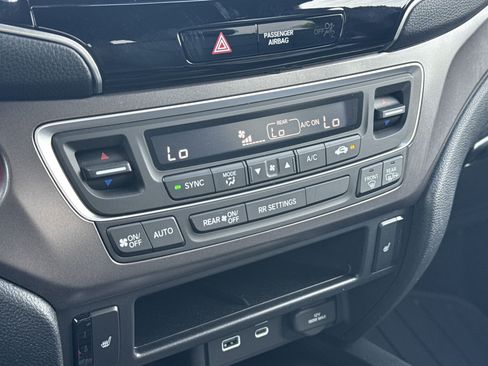 Used 2025 Honda Passport EX-L image 22