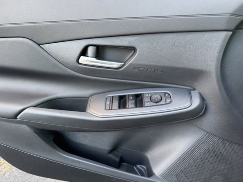 New 2026 Nissan Sentra SV w/ SV Convenience Package FWD image 5