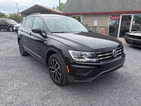 Used 2021 Volkswagen Tiguan SE FWD image 3