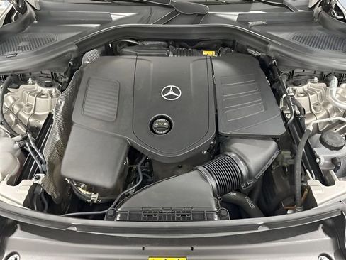 Used 2023 Mercedes-Benz GLC 300 4MATIC image 10