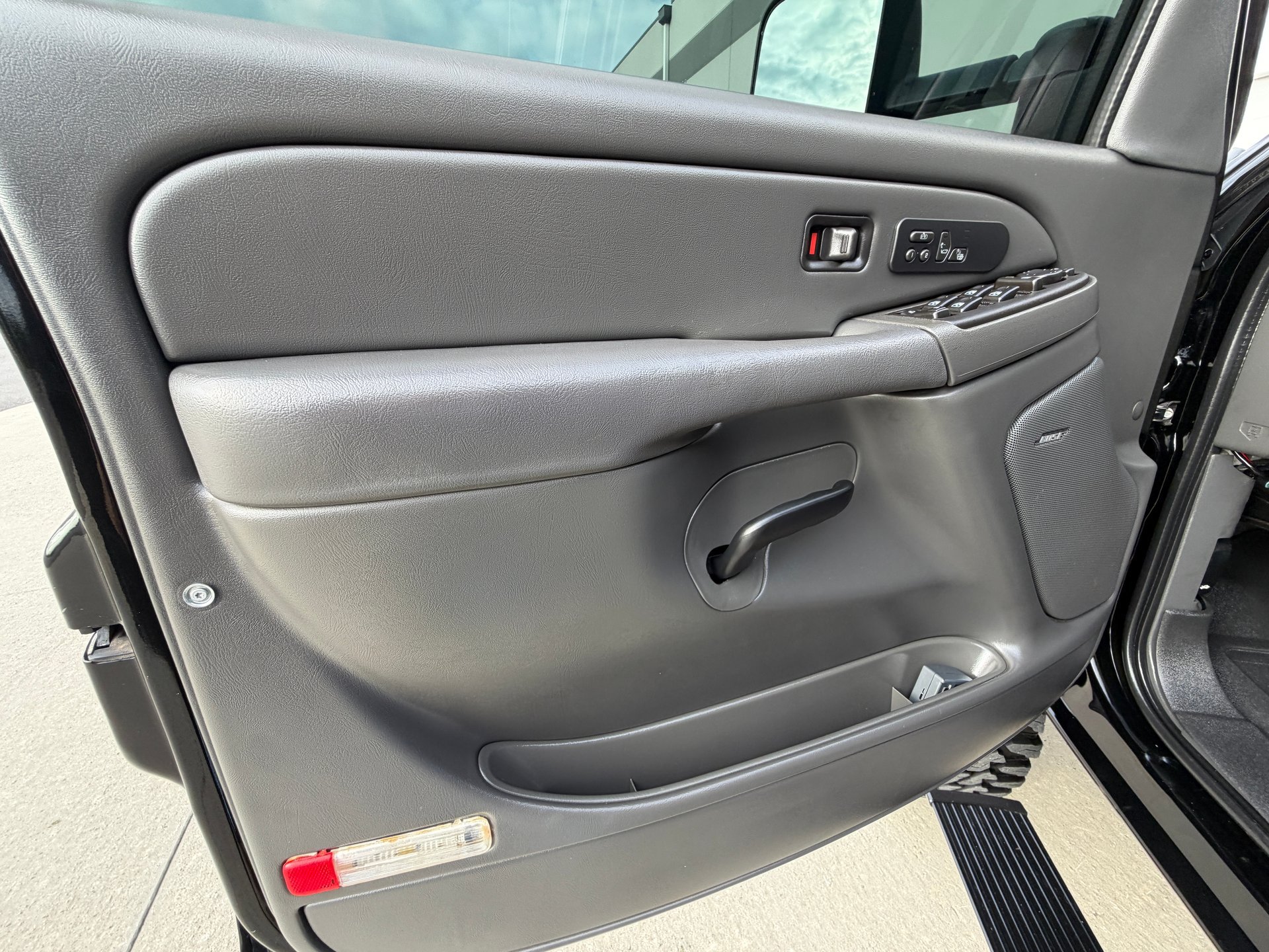 Used 2007 GMC Sierra 3500 SLT w/ Heavy-Duty Power Package AWD/4WD image 21