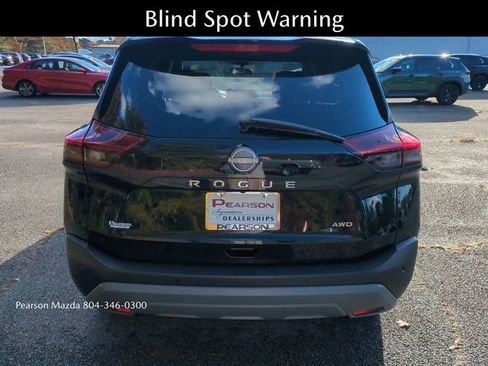 Used 2023 Nissan Rogue S image 5