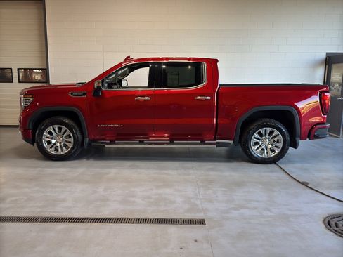 Used 2024 GMC Sierra 1500 Denali image 2