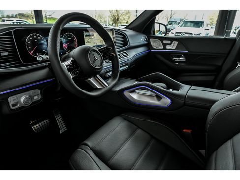 New 2026 Mercedes-Benz GLS 450 4MATIC image 6