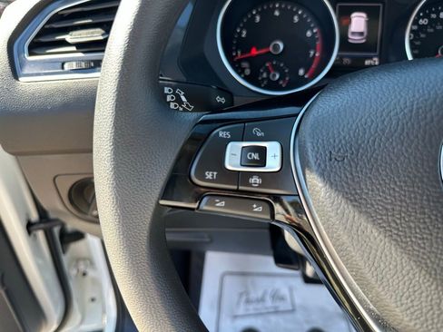 Used 2020 Volkswagen Tiguan S image 25