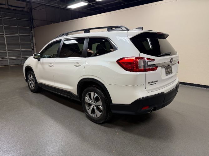 Used 2025 Subaru Ascent Premium AWD/4WD image 2