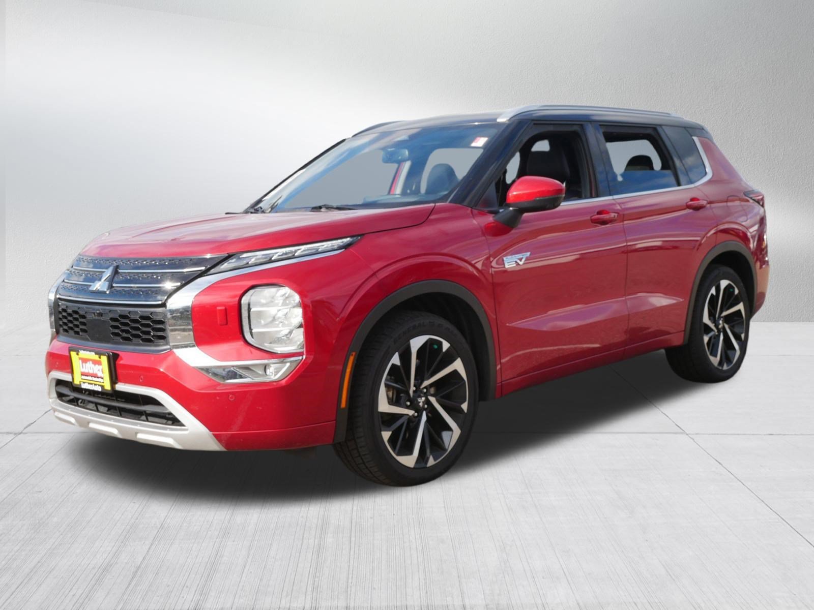 Used 2023 Mitsubishi Outlander SEL AWD/4WD image 3