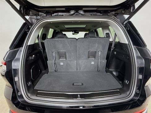 Used 2022 Jeep Grand Cherokee L Limited w/ Luxury Tech Group II image 29