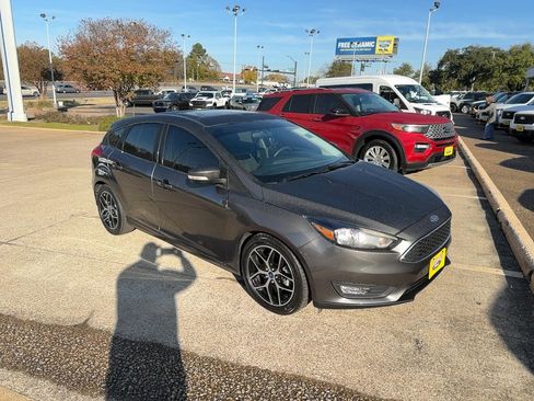 Used 2018 Ford Focus SEL image 1
