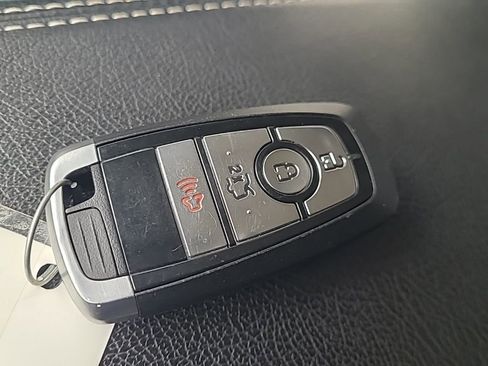 Used 2019 Ford Fusion SE w/ Equipment Group 151A image 23