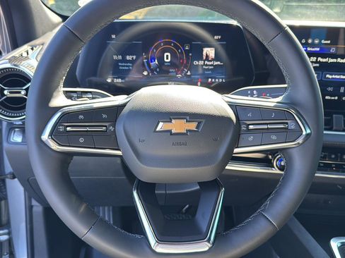 New 2026 Chevrolet Equinox LT w/ Convenience Package II image 18