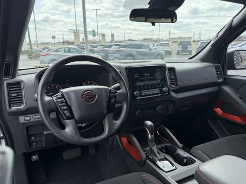 Used 2024 Nissan Frontier Pro-X image 16
