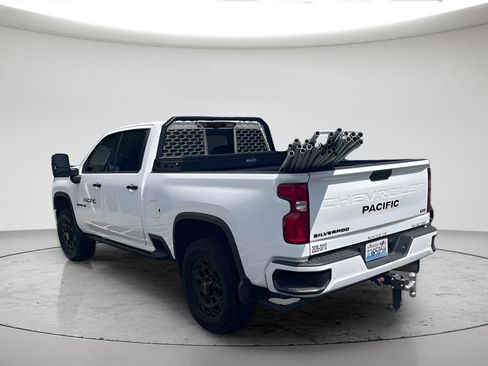 Used 2024 Chevrolet Silverado 2500 LTZ w/ LTZ Plus Package AWD/4WD image 7