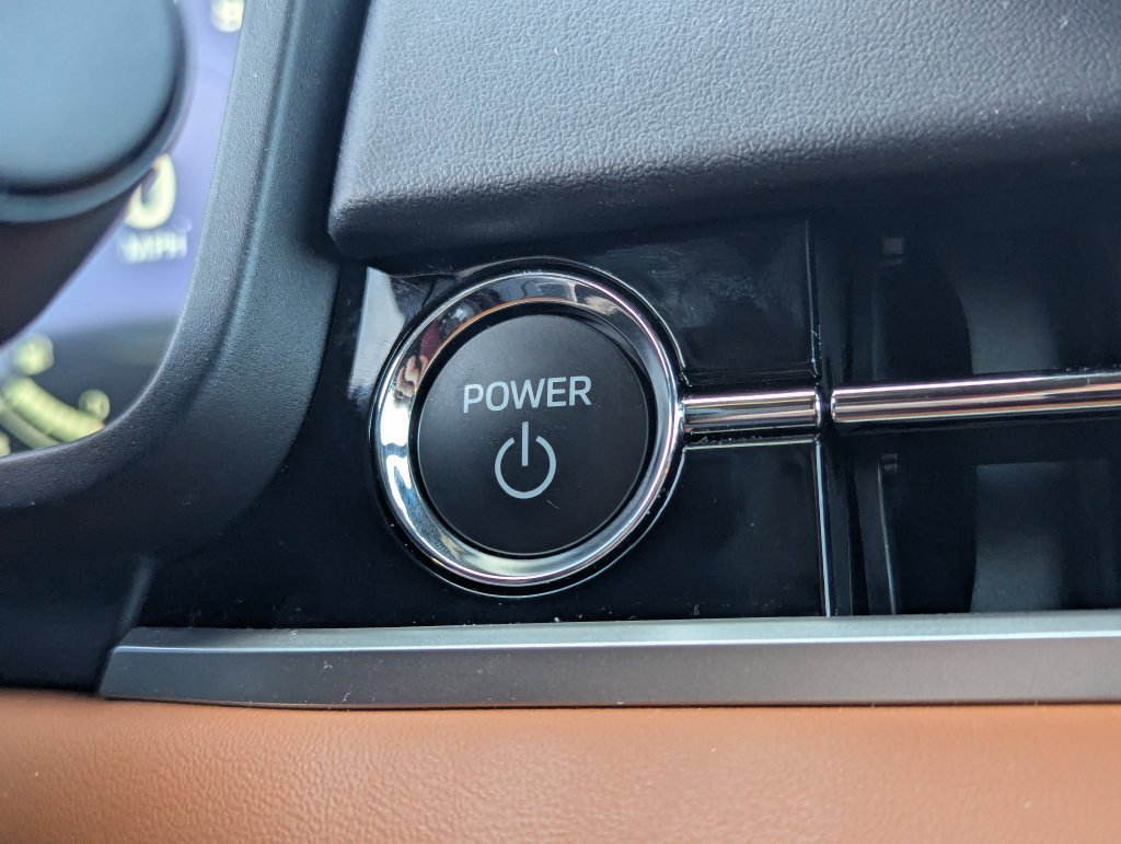 Used 2025 Mitsubishi Outlander 4WD Plug-In Hybrid image 25
