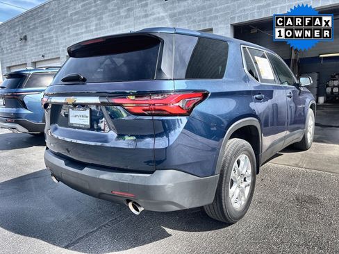Used 2022 Chevrolet Traverse LS image 14