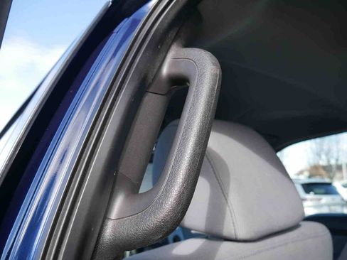 Used 2011 Ford F150 XLT w/ XLT Chrome Pkg image 18