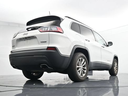 Used 2022 Jeep Cherokee Latitude Lux w/ Sun & Sound Group AWD/4WD image 22