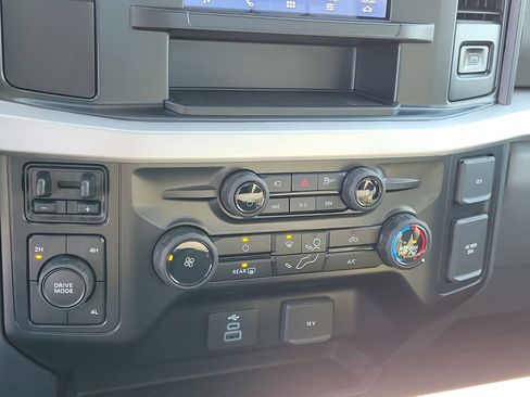 New 2026 Ford F450 XLT w/ 360-Degree Camera Package image 23