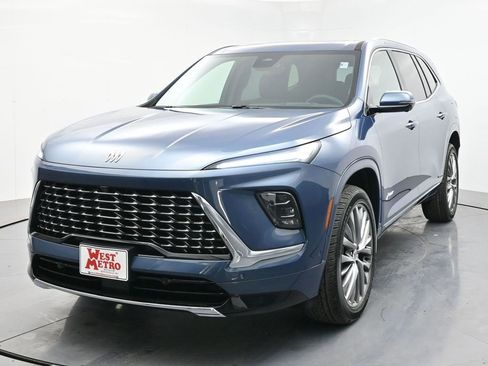 New 2026 Buick Enclave Avenir w/ Super Cruise Package image 2