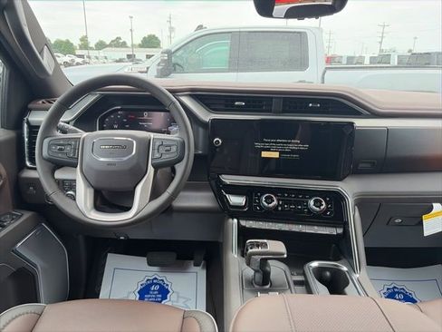 New 2026 GMC Sierra 1500 Denali w/ Denali Reserve Package AWD/4WD image 14