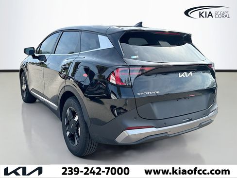 New 2026 Kia Sportage LX w/ LX Convenience Package image 3