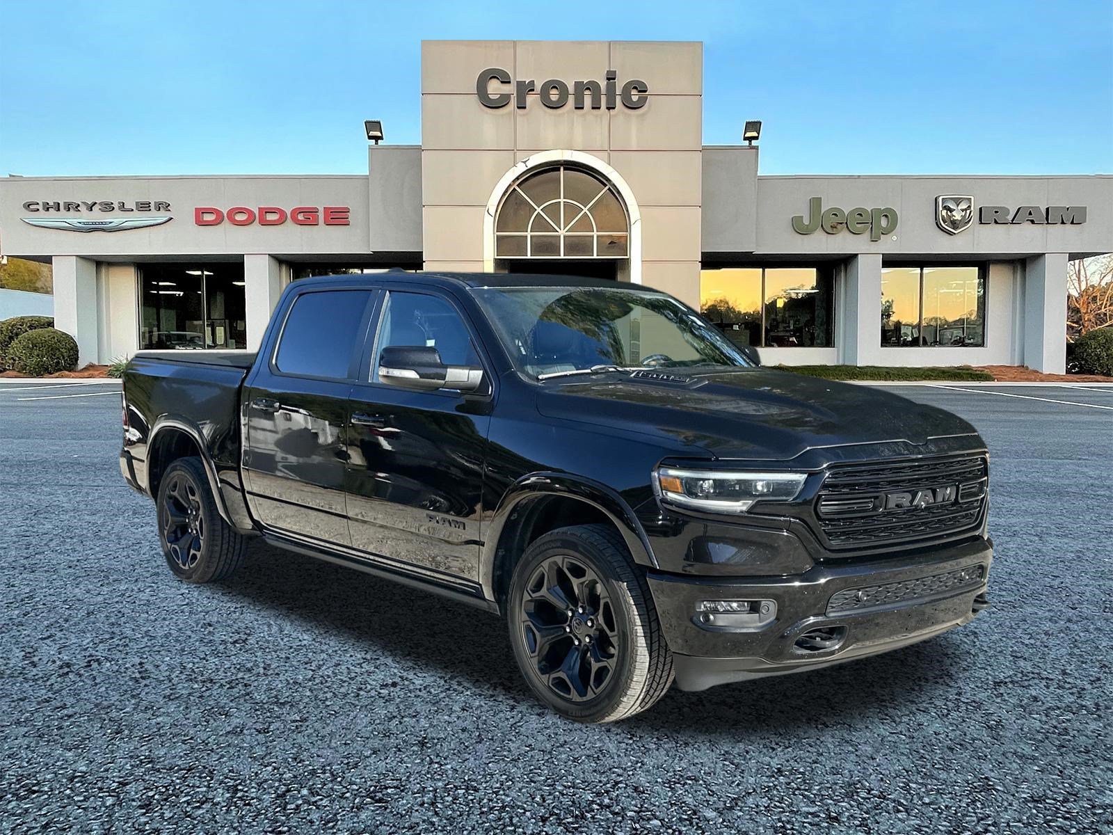 Used 2022 RAM 1500 Limited AWD/4WD image 1