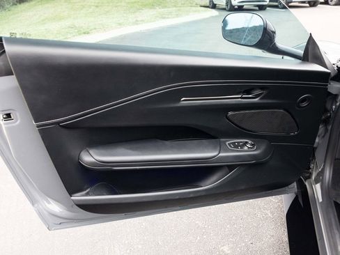 Used 2025 Aston Martin V8 Vantage Coupe image 22