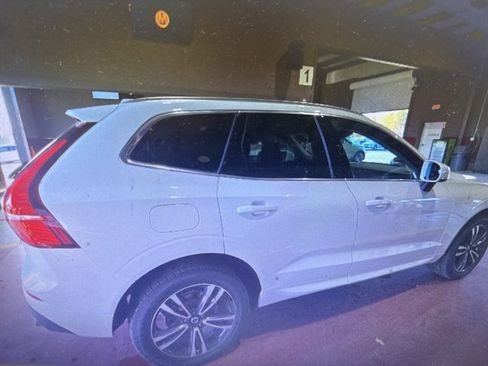 Used 2020 Volvo XC60 T5 Momentum w/ Protection Package image 4