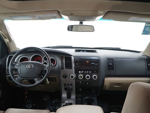 Used 2012 Toyota Sequoia SR5 AWD/4WD image 12
