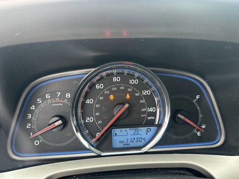 Used 2013 Toyota RAV4 Limited image 8