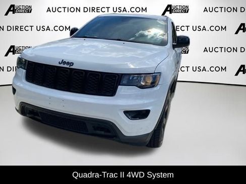 Used 2019 Jeep Grand Cherokee Laredo image 6