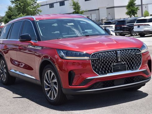 New 2026 Lincoln Aviator 2WD image 3