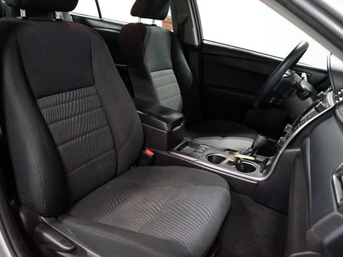 Used 2017 Toyota Camry LE FWD image 24