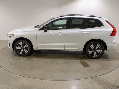 Used 2025 Volvo XC60 T8 Core w/ Climate Package image 2