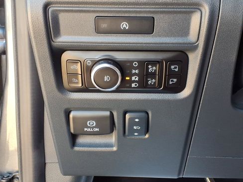 Used 2025 Ford F150 Raptor AWD/4WD image 16