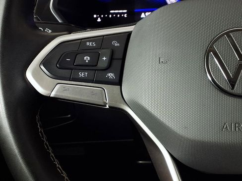 Used 2022 Volkswagen Tiguan SE w/ Panoramic Sunroof Package image 20