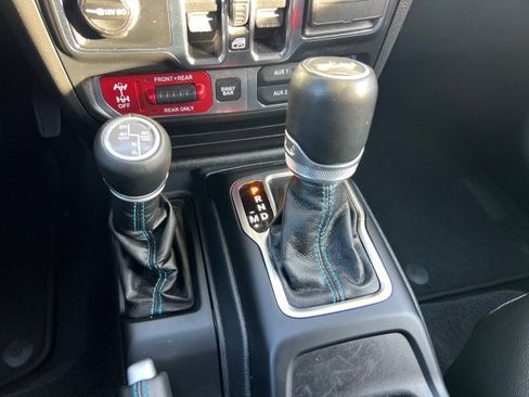 Used 2021 Jeep Wrangler Unlimited Rubicon 4xe w/ Cold Weather Group image 12