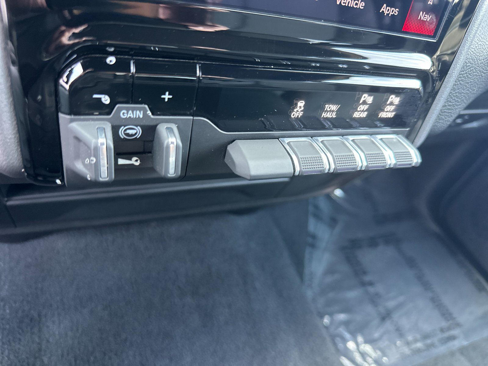 Used 2025 RAM 2500 Big Horn AWD/4WD image 42
