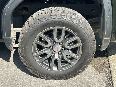 Used 2021 GMC Sierra 1500 AT4 w/ AT4 Premium Package AWD/4WD image 10