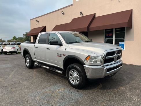 Used 2017 RAM 2500 SLT AWD/4WD image 3