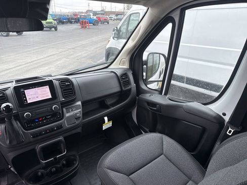 Used 2024 RAM ProMaster 2500 image 36