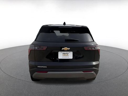 Used 2025 Chevrolet Equinox LT image 12