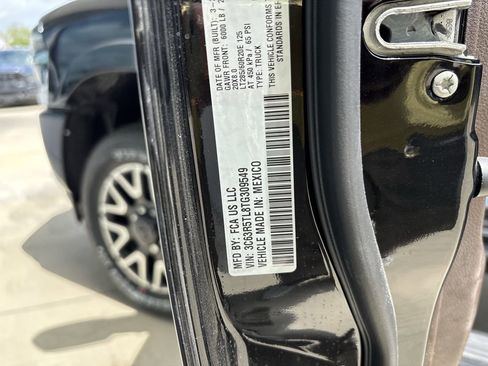 New 2026 RAM 2500 Limited image 31