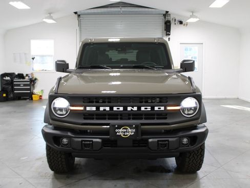 New 2025 Ford Bronco Big Bend w/ Black Diamond Package image 2