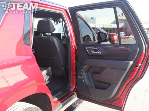 Certified 2024 Chevrolet Tahoe Z71 w/ Luxury Package image 23