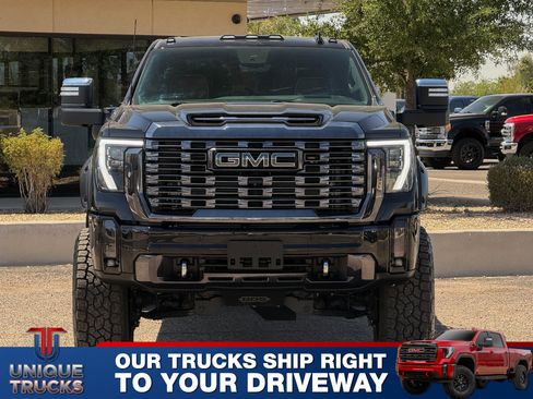 Used 2024 GMC Sierra 2500 Denali Ultimate w/ Max Trailering Package AWD/4WD image 2
