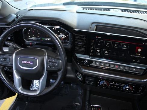 Used 2022 GMC Sierra 1500 SLT w/ SLT Premium Plus Package image 27