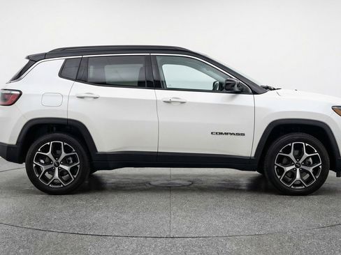 Used 2025 Jeep Compass Limited AWD/4WD image 11