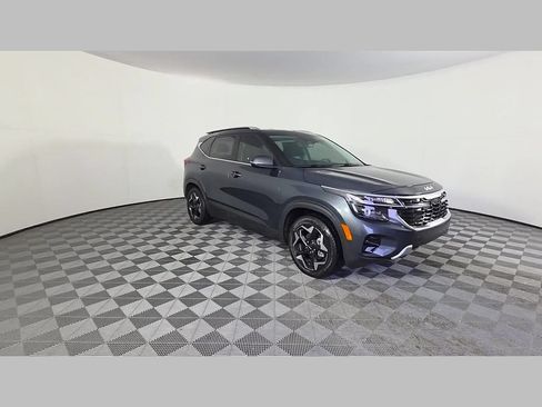 Used 2024 Kia Seltos EX FWD image 52