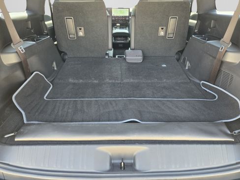 Used 2024 Lexus GX 550 w/ Accessory Package (Z1) AWD/4WD image 32